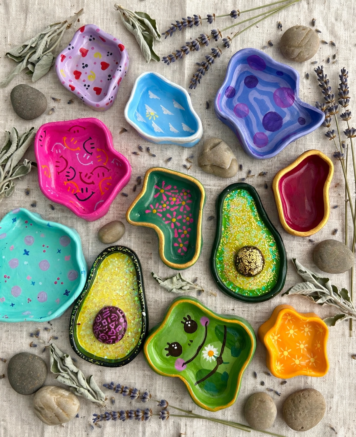 Ceramic jewelry holders